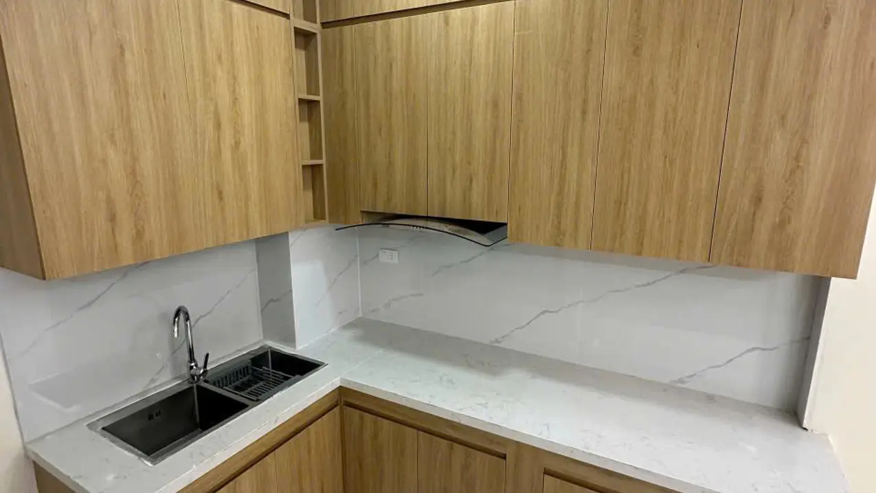 Bán nhà riêng 45m2 đường Võng Thị, Tây Hồ, Hà Nội, tặng nội thất