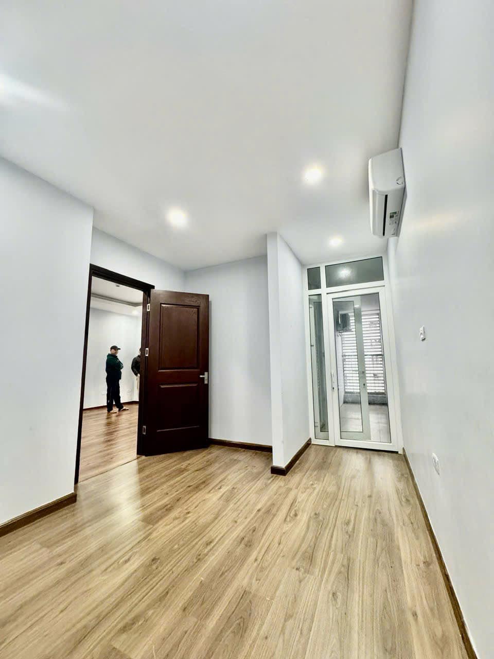 Căn hộ chung cư tầng trung 86m2, giá 4,8 tỷ, phố tôn quang phiệt