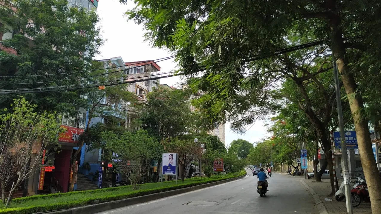 Bán nhà riêng 34 m2 Đường Lạc Long Quân, Tây Hồ, Hà Nội tiện lợi kinh doanh