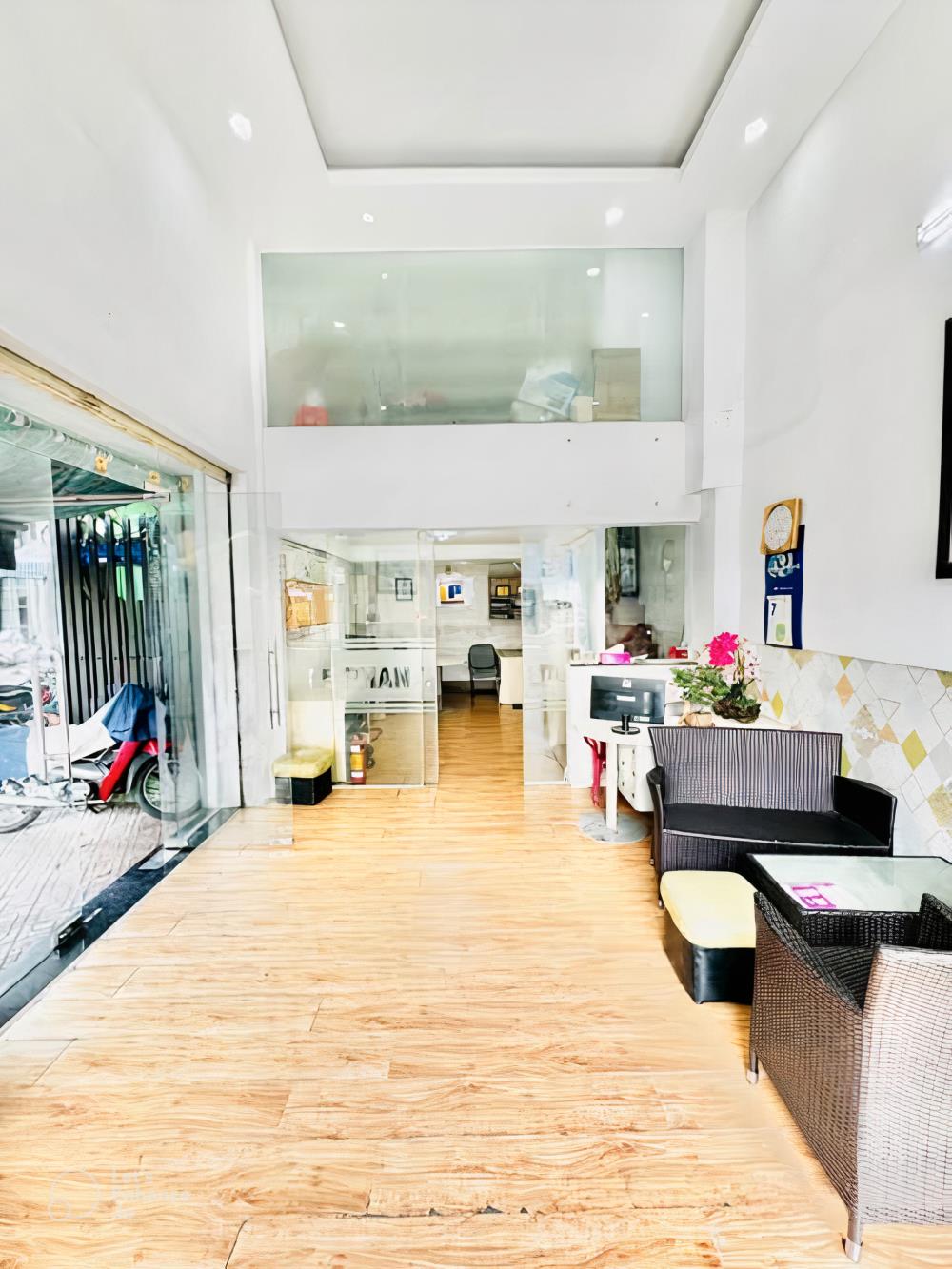Bán nhà riêng 42m² tại Phường 11 Quận Tân Bình có mặt tiền kinh doanh