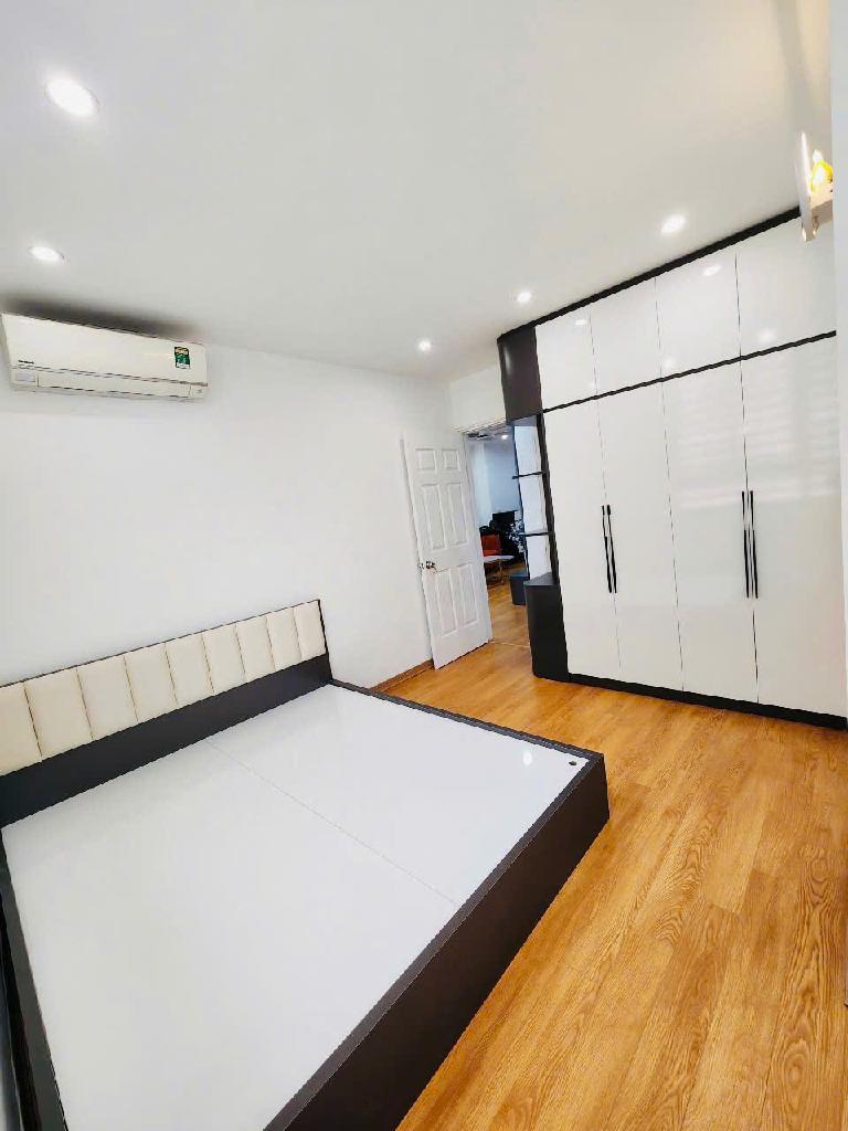 Bán căn hộ chung cư lô góc 61m2 tại Mễ Trì, Nam Từ Liêm, full nội thất