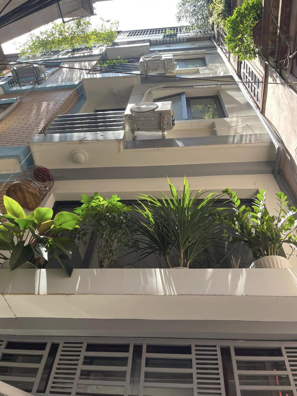 Bán nhà riêng 30m2 Vương Thừa Vũ, Thanh Xuân, Hà Nội, nhà 5 tầng xây mới tiện ích