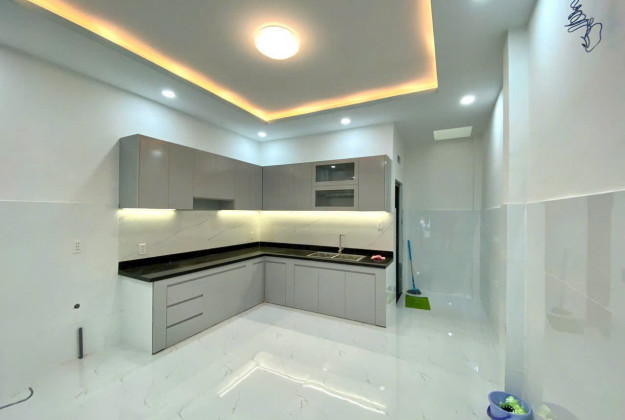 Bán nhà Xuân Đỉnh, Ngoại Giao Đoàn , cách Đại sứ quán Hàn 140m, 33m² x 6 tầng, giá hơn 7 tỷ