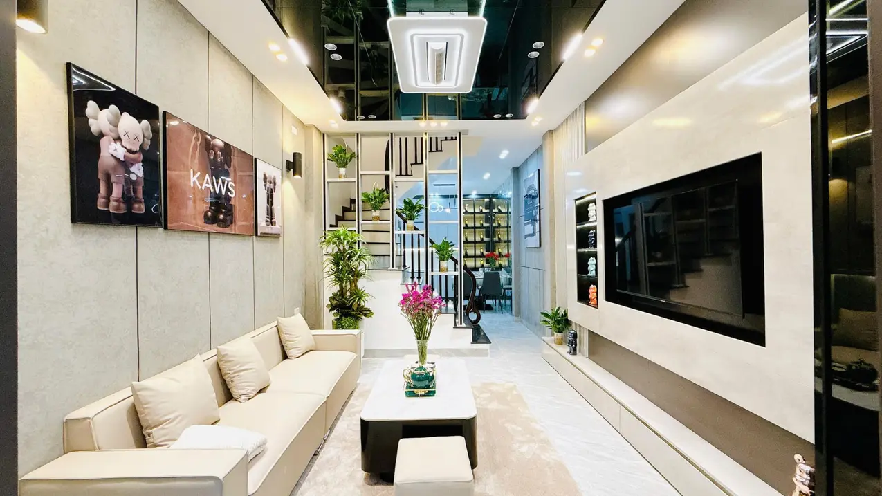 Bán nhà riêng 38m2 đường Nguyễn Xiển, Thanh Xuân, ô tô vào nhà, kinh doanh