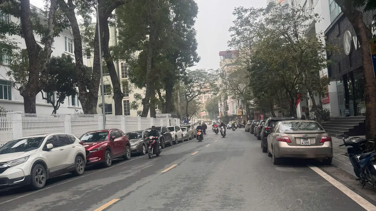 Bán nhà tại Tứ Liên, Tây Hồ, đường ô tô tránh, kinh doanh, 71m², 5 tầng, 5,4m mặt tiền, giá 18 tỷ hơn