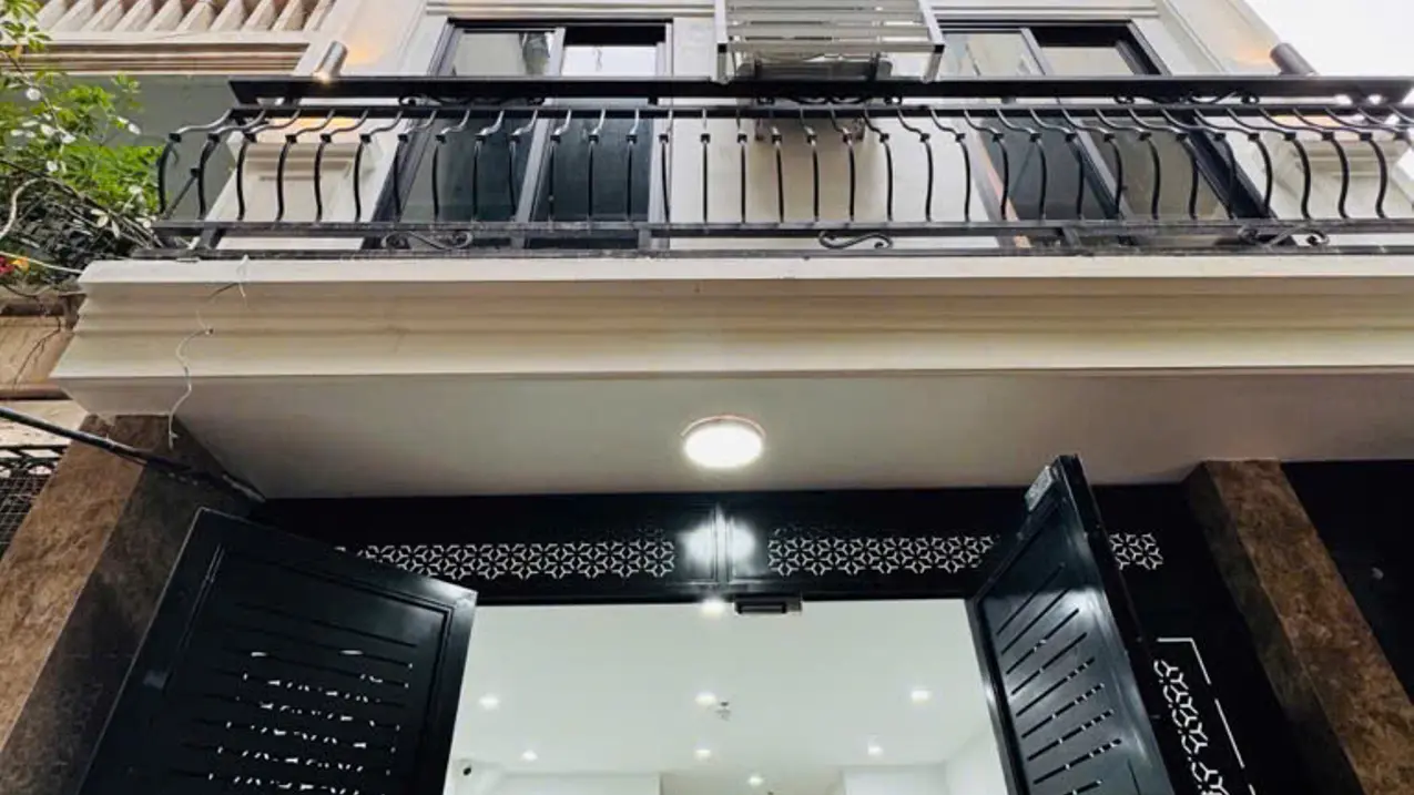 Bán nhà riêng 62m2 đường Nguyễn Phúc Lai, Đống Đa, ô tô đỗ cửa, 22 phòng cho thuê