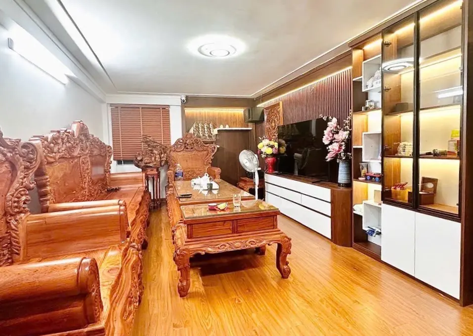 Bán nhà riêng 44m2 Định Công Thượng, Hoàng Mai, tặng nội thất đẹp