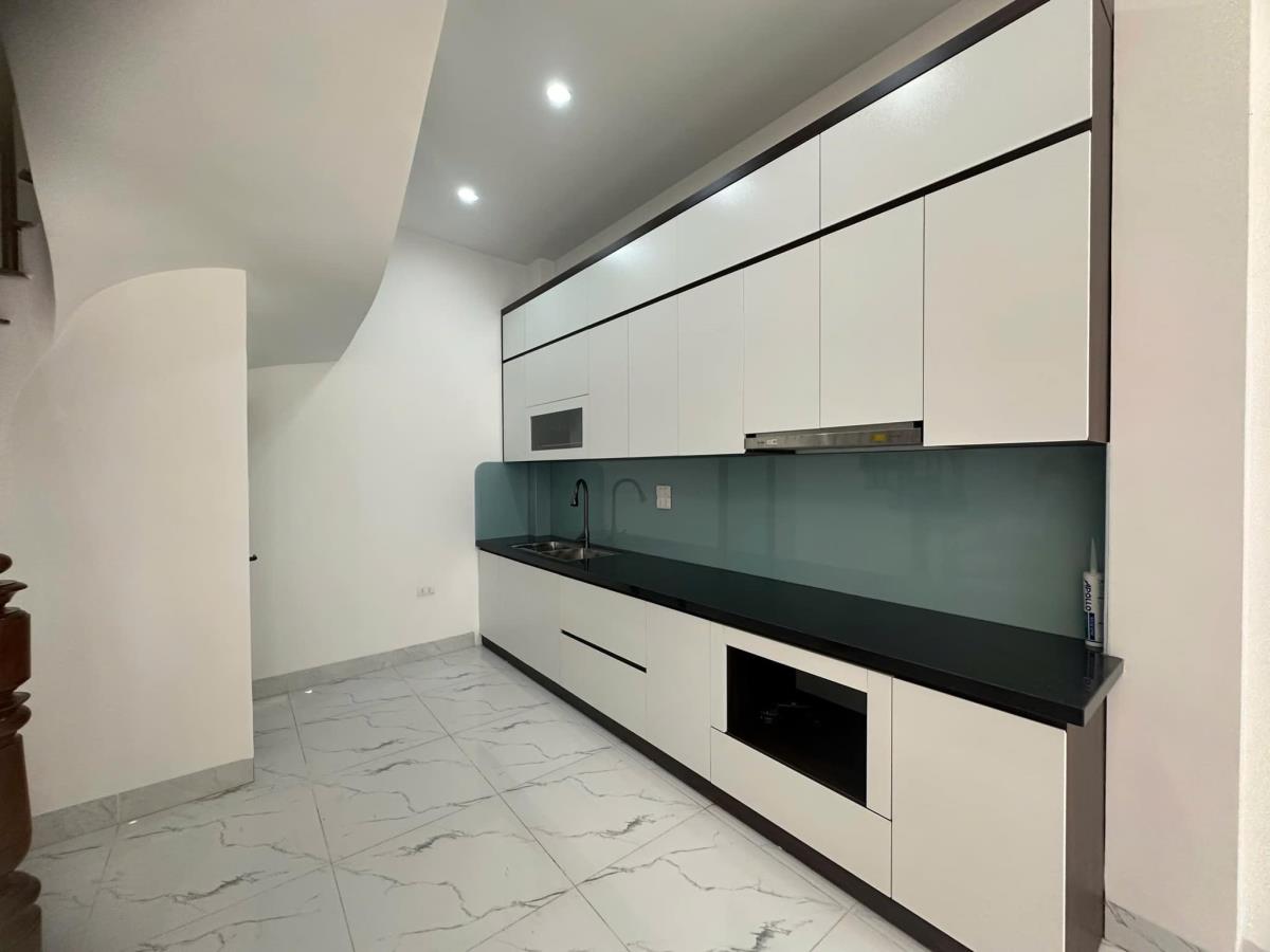Bán nhà riêng 97m2 đường Hồ Tùng Mậu quận Cầu Giấy giá 15,5 tỷ