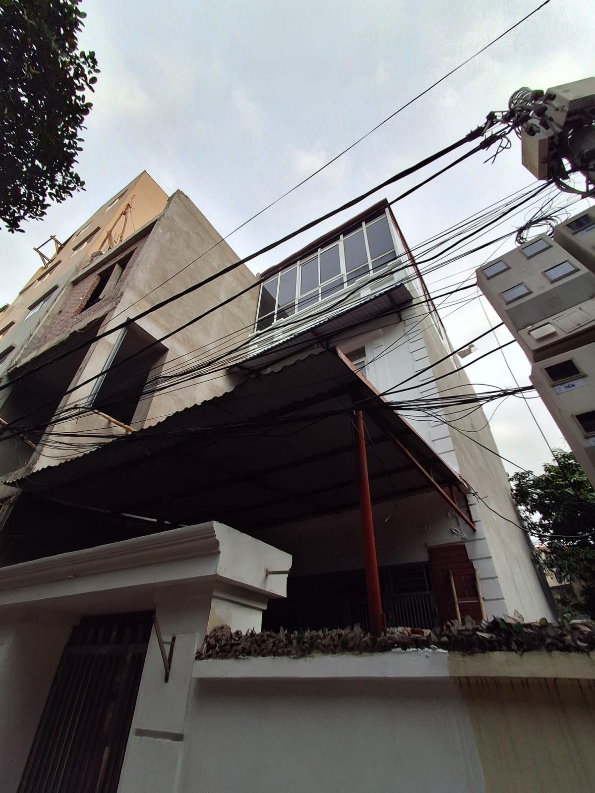 Bán nhà riêng 3 tầng 74m2 Tây Mỗ, Nam Từ Liêm, giá 6 tỷ ưu đãi