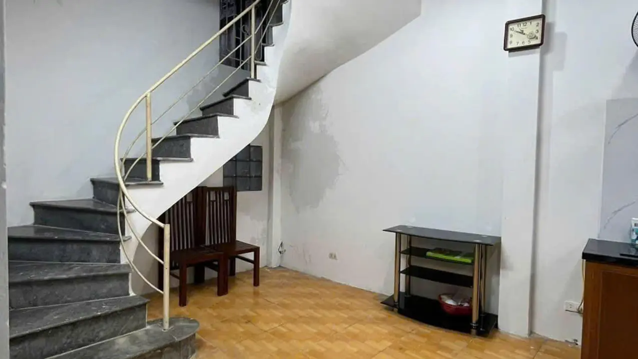 Cho thuê nhà nguyên căn 3 tầng 40m2 đường Bạch Mai, Hai Bà Trưng, Hà Nội