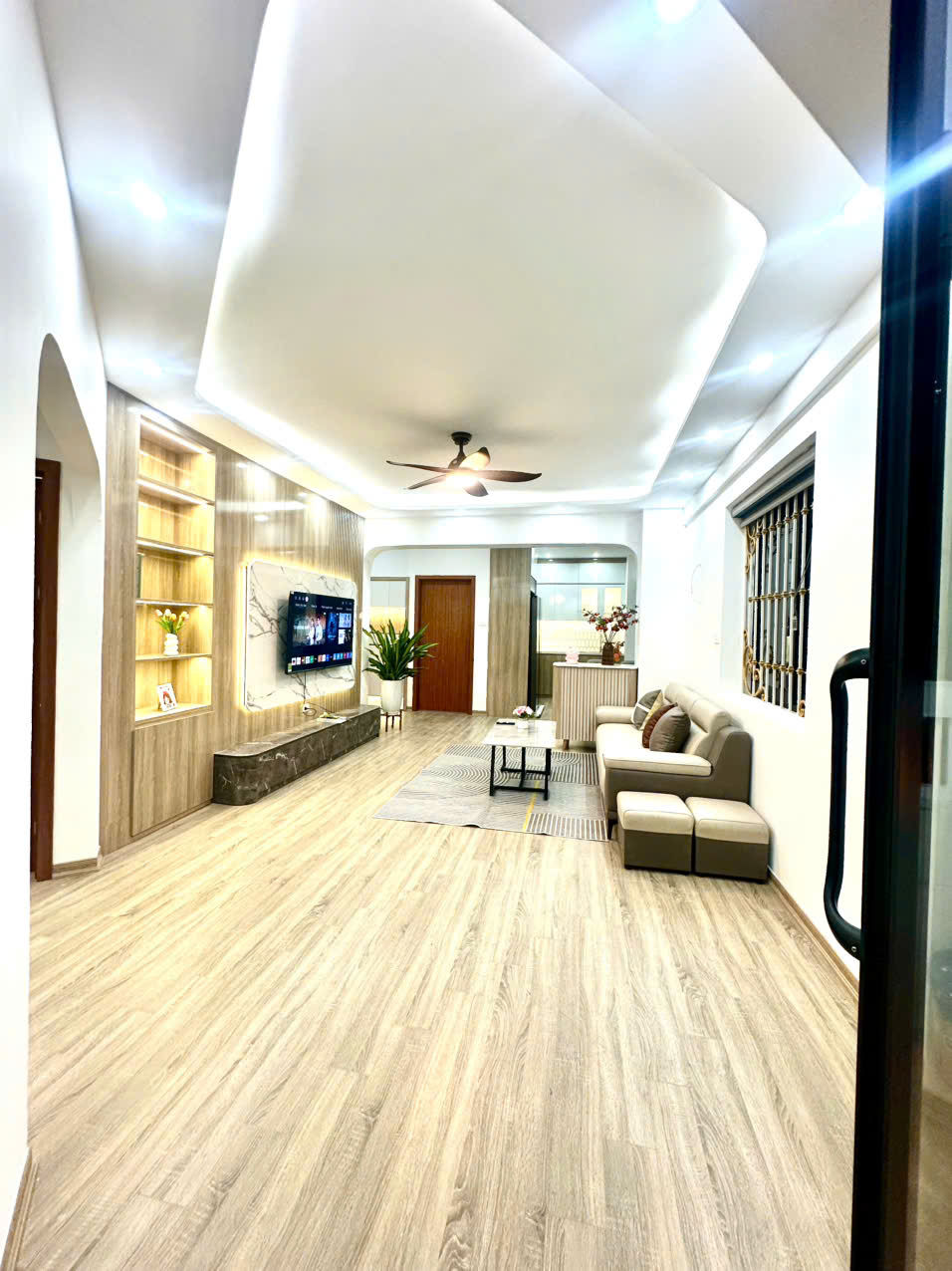 Bán căn hộ chung cư 85m2 Chung Cư VP5 Linh Đàm, Quận Hoàng Mai, Hà Nội đầy đủ nội thất