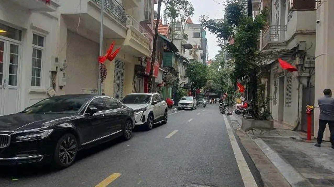 Bán nhà mặt phố 147m2 Phù Đổng Thiên Vương Hai Bà Trưng thang máy đa dạng kinh doanh