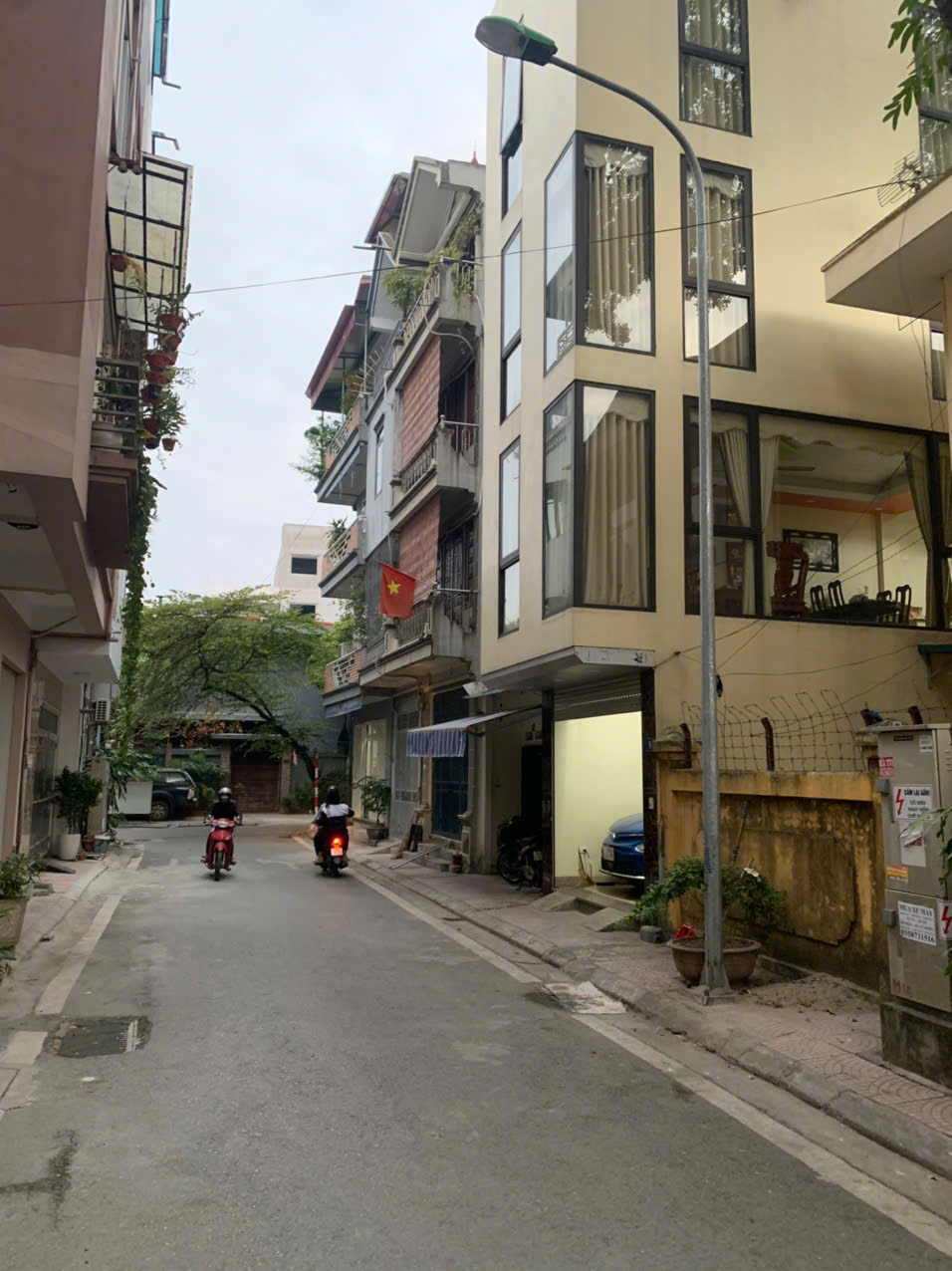 Bán nhà riêng 4 tầng 1 tum 32m2 Phố Long Biên, Quận Long Biên, Hà Nội giá 9,5 tỷ
