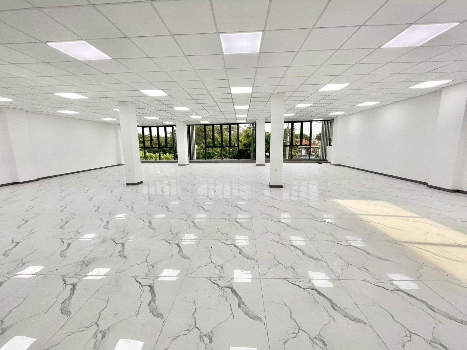 Cho thuê văn phòng 300m2 Nguyễn Thị Thập, Quận 7, Hồ Chí Minh tiện ích hiện đại