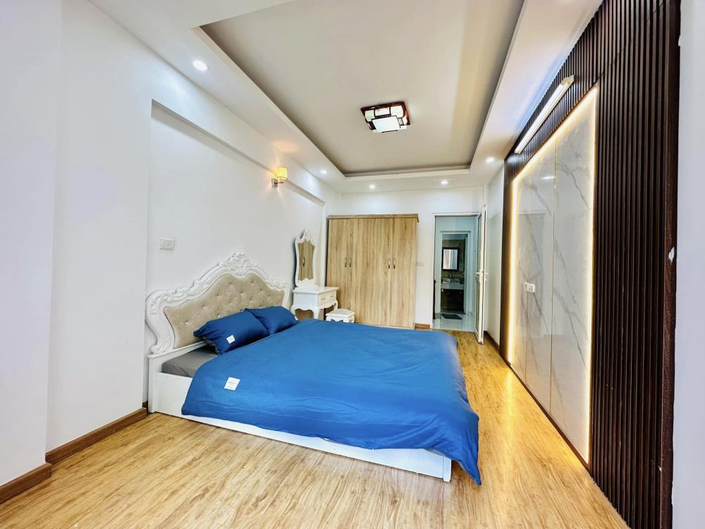 Bán Gấp căn nhà siêu hiếm Cầu Diễn, 36m2 x 5 tầng, ô tô đỗ cửa, ngõ thông thoáng kinh doanh nhỏ