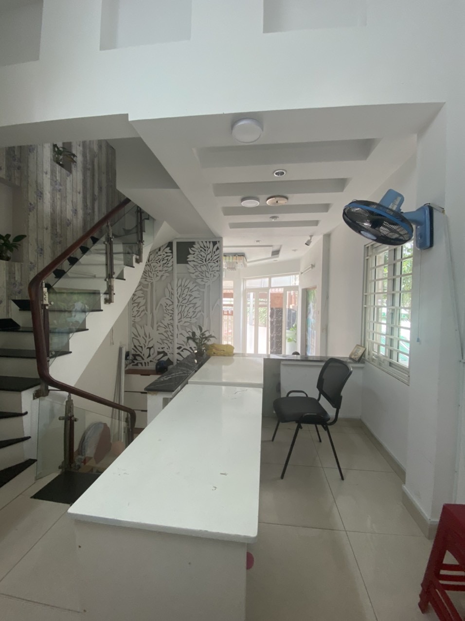 Bán nhà khu kinh doanh sầm uất, mặt tiền Trần Hưng Đạo, Quận 5, 4x16m, 5 tầng, hợp đồng thuê 100tr/th, 28 tỷ