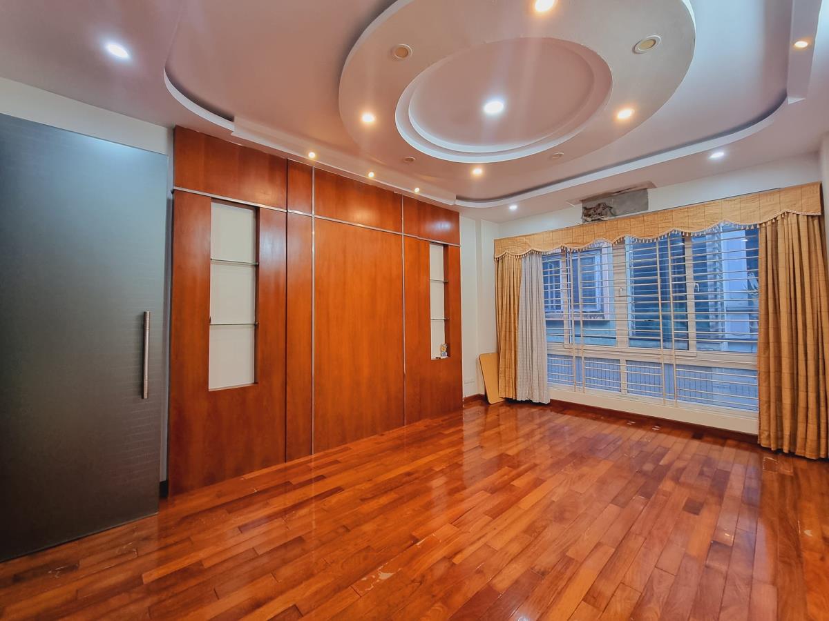 Cực hiếm, ô tô tránh, kinh doanh, vị trí siêu đẹp, dt 50m, 5t, mt 4m, Hàng Bè, Kiến Hung, Hà Đông