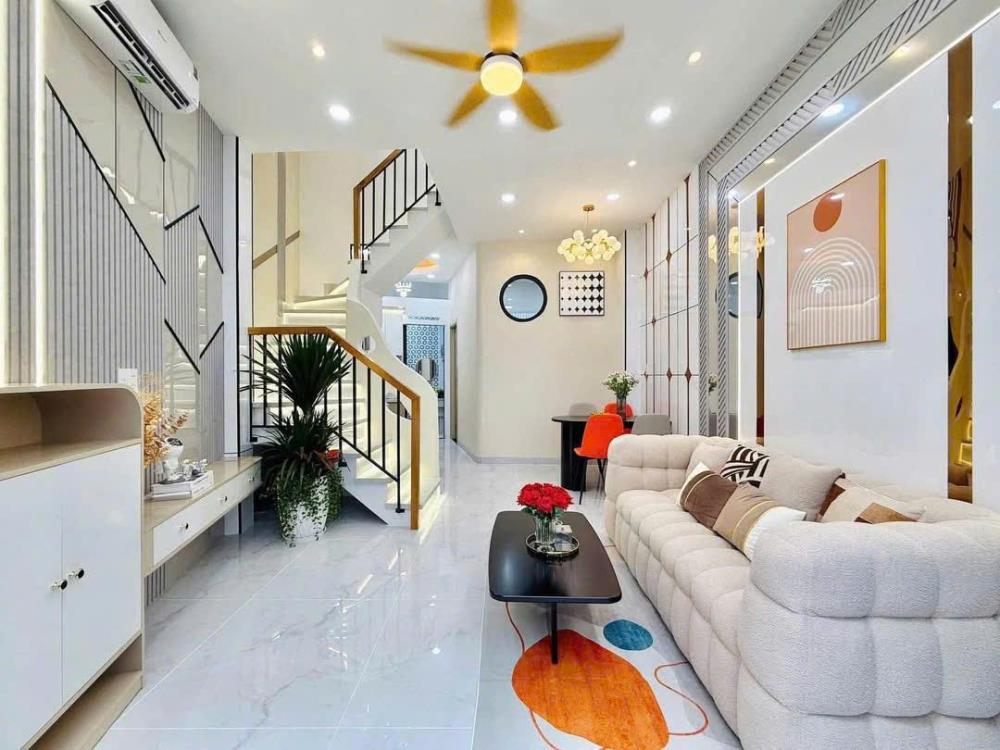 Bán nhà hẻm xe tải thông đường số 9 - Linh Trung DT 127.6m2 ngang 6.4m 4PN gần công viên cực đẹp
