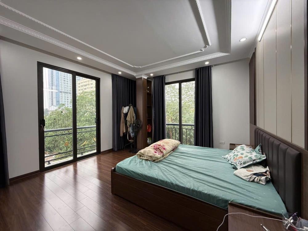 Bán tòa khách sạn 1 hầm 5 tầng thu nhập 130tr/th ngay Hoàng Diệu 2, Linh Trung, Thủ Đức, DT: 7x18m