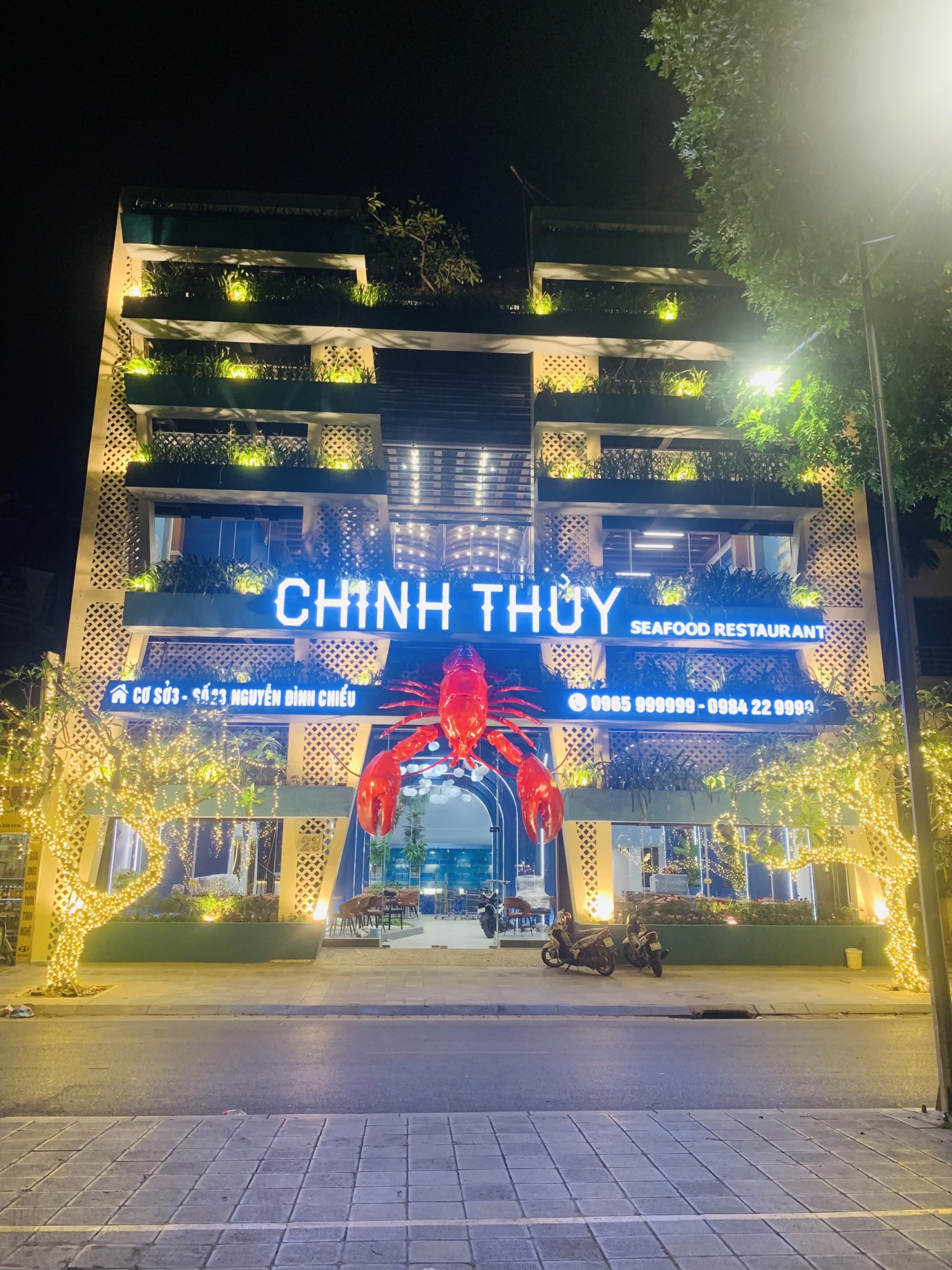 Cho thuê nhà phố thương mại 250m2 đường Phố Huế, quận Hai Bà Trưng, Hà Nội