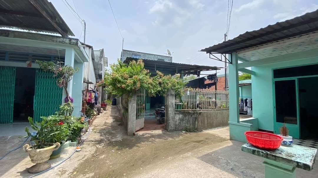 Nhà Hẻm 4m Lạc Long Quân (6x12m) f8. q.Tân bình, 2L Sân Thượng, Nhà Đẹp, Siêu Rẻ - 8.15 tỷ