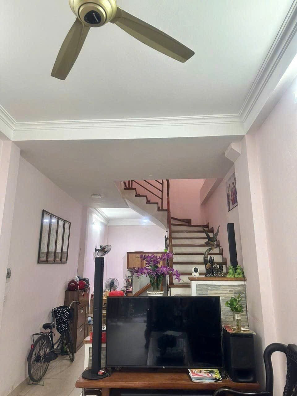 Bán nhà mặt tiền, 4 tầng, DTSD 210m2, Hiệp Bình Phước giá 8,6 tỷ