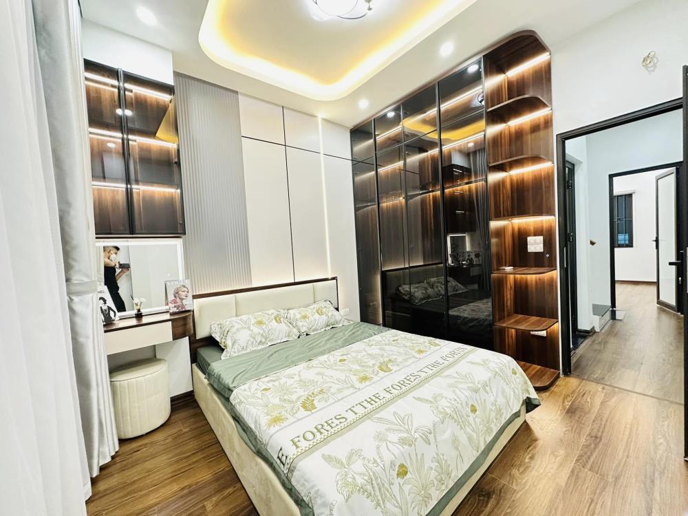 Bán nhà riêng 70 m2 phố Vạn Phúc Hà Đông Hà Nội thang máy ô tô tránh