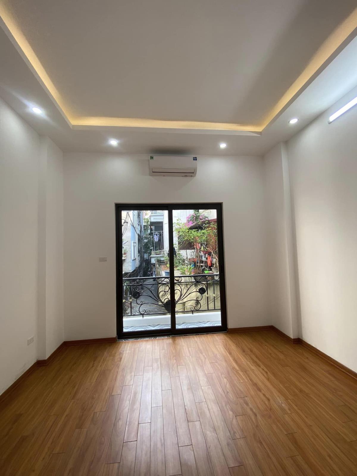 Bán nhà riêng diện tích 6x20m đường Lê Đại Hành Quận 11 thu nhập 75 triệu/tháng