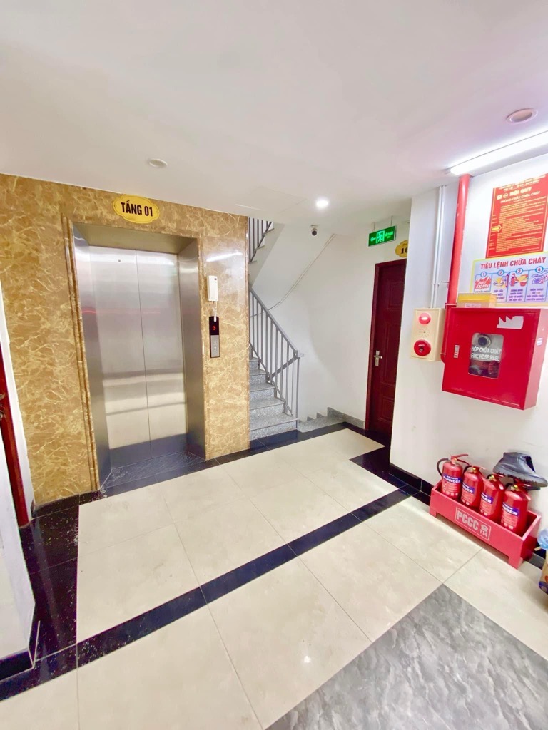 Bán căn hộ dịch vụ 112m2 Phường Tây Tựu, Quận Bắc Từ Liêm, nhà mới thang máy