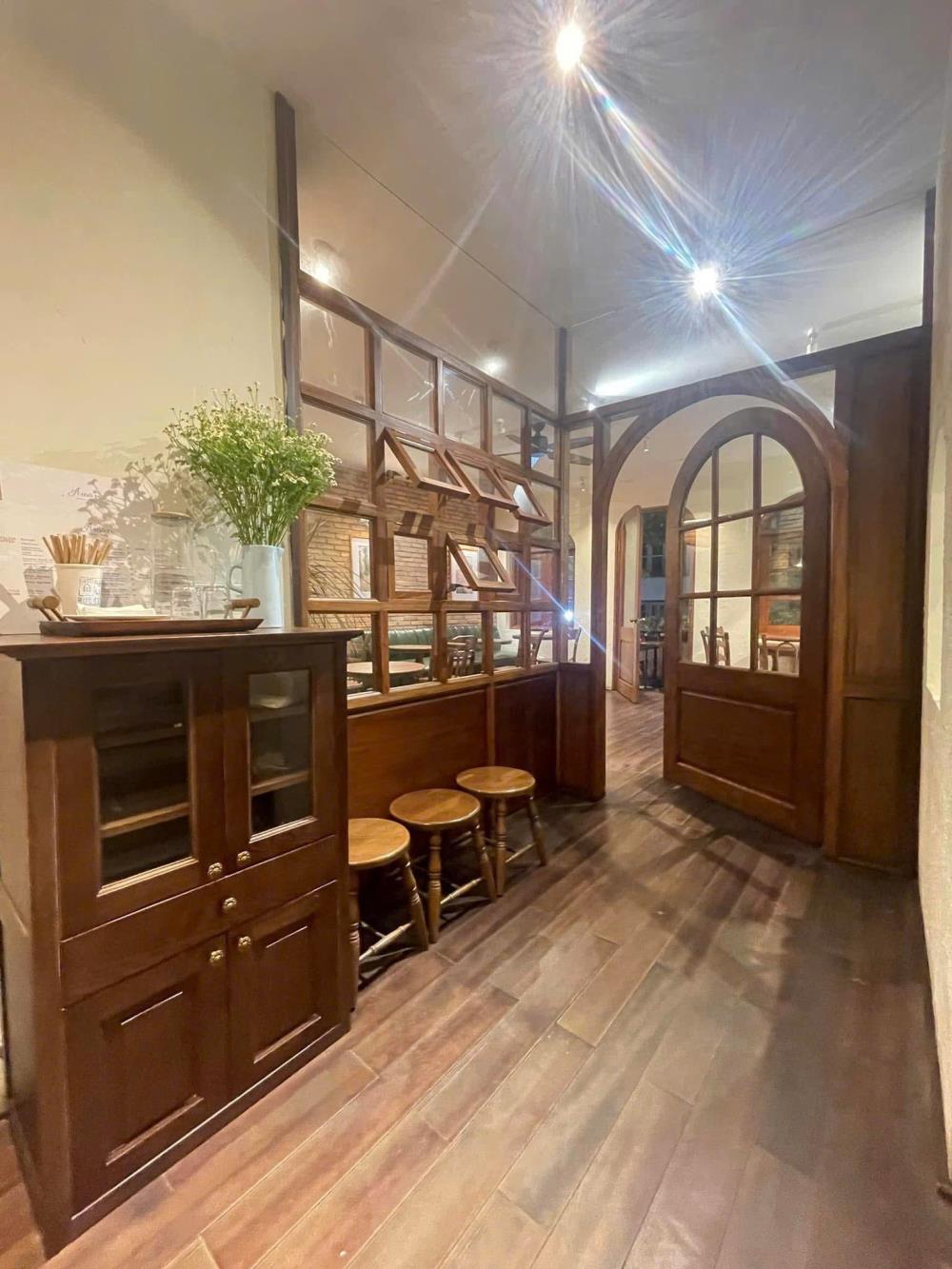 Bán nhà riêng 230m2 mặt phố Tây Sơn, quận Đống Đa, giá 370 triệu
