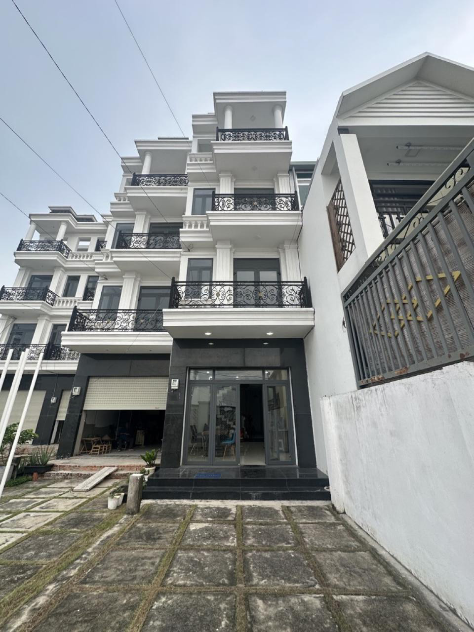Bán nhà riêng 4 tầng 104m2 Tô Ngọc Vân, Quận 12, gần tiện ích