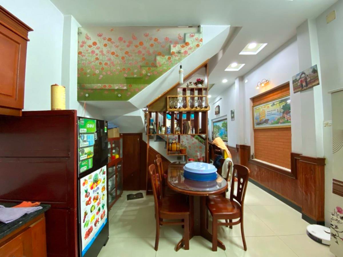 Bán nhà riêng 3 tầng 56m2 An Phú Đông 9 Quận 12 giảm giá chỉ 5,3 tỷ