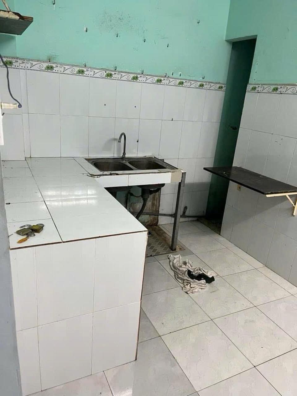 Bán nhà riêng 15m2 tại Vườn Lài, Quận 12, giá 720 triệu có sổ hồng