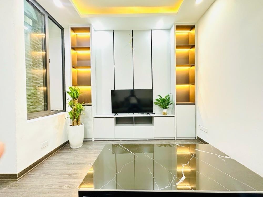 Bán gấp nhà đẹp ngõ 63 Trần Quốc Vượng, Cầu Giấy ngõ thông, vị trí đẹp, 51m2x6T, mặt tiền 5.2m , 8.7tỷ