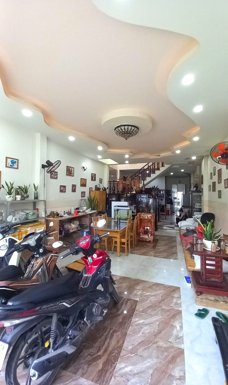 Bán nhà đẹp full nội thất, ngay gần công viên Thạnh Lộc, Quận 12, nhà 1 trệt 1 lửng 3 lầu, giá 6tỷ800
