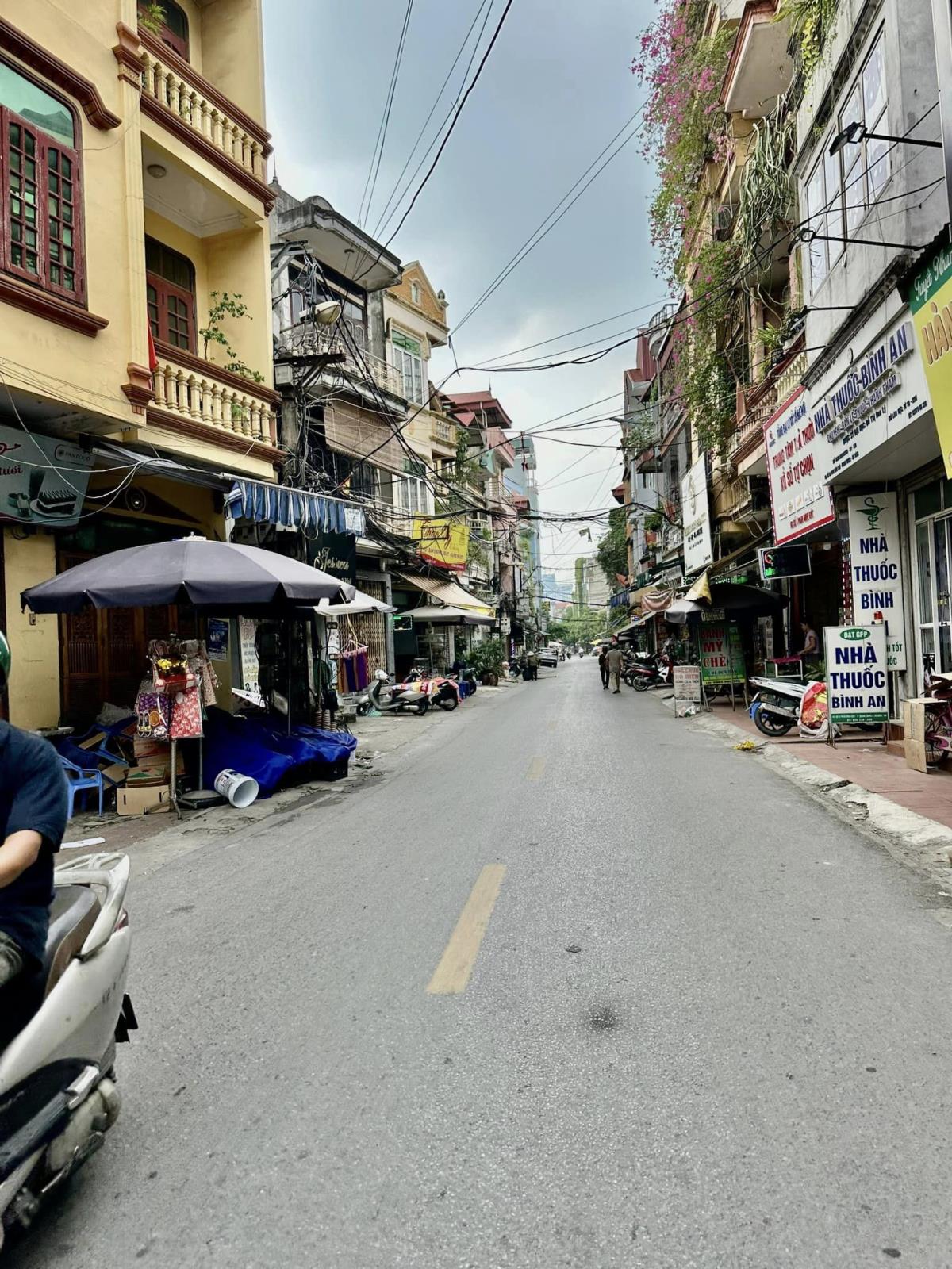 Bán nhanh nhà cấp 4, đường Phan Văn Trị, Gò Vấp, gần Vincom. 82m2. Sổ chính chủ. giá. 2.8 tỷ
