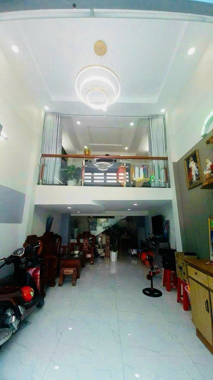 Bán nhà riêng 70m2 tại Cống Lở, Tân Bình, giá 6,5 tỷ thương lượng