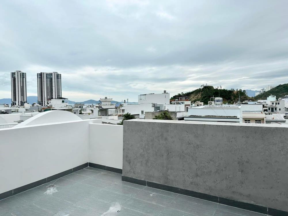 Bán nhà 6 tầng thang máy đường Tây Sơn Đống Đa 40m2 giá 11,3 tỷ