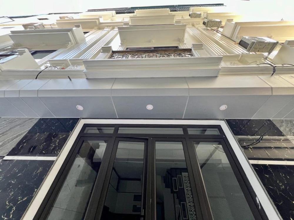 Mặt ngõ đại la - 50m ra phố - 5 tầng nhà đẹp mới tinh - giá chỉ 5.8 tỷ