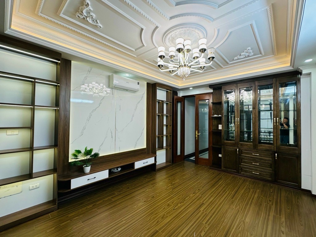 Bán nhà riêng 45m2 x 5 tầng đường Bằng Liệt quận Hoàng Mai ô tô vào nhà