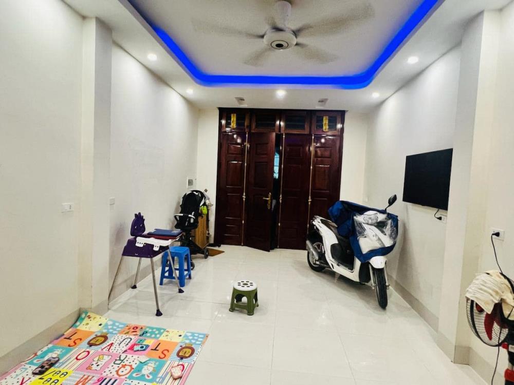 Bán nhà 5 tầng đình thôn  35m2 gần ô tô  6.3 tỷ