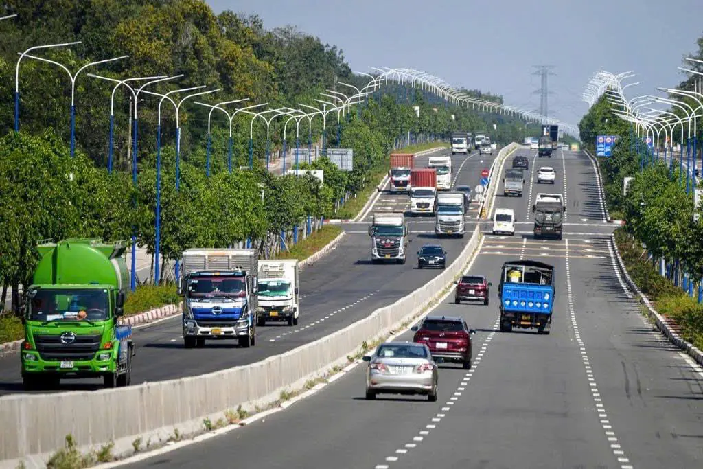 Bán đất có thổ cư 400m² diện tích 5200m² đường 18 Bến Cát Bình Dương cây sầu riêng