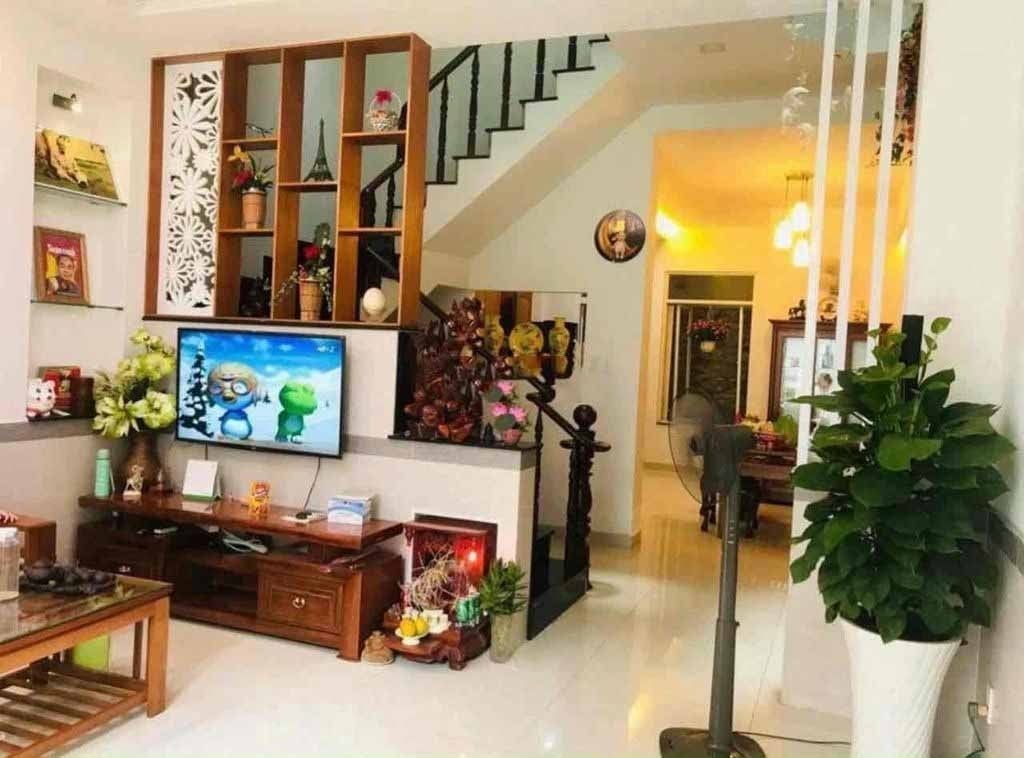 Cho thuê nhà riêng 5x15m hẻm xe hơi đường Huỳnh Tấn Phát quận 7 tiện nghi đầy đủ