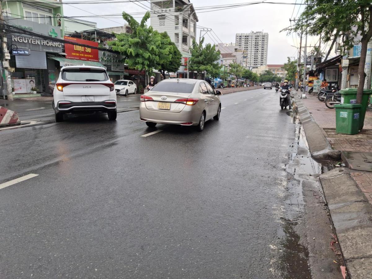 Bán nhà riêng Huỳnh Tấn Phát Quận 7 100m2 mặt tiền 12.4x8.4m chỉ 5.15 tỷ