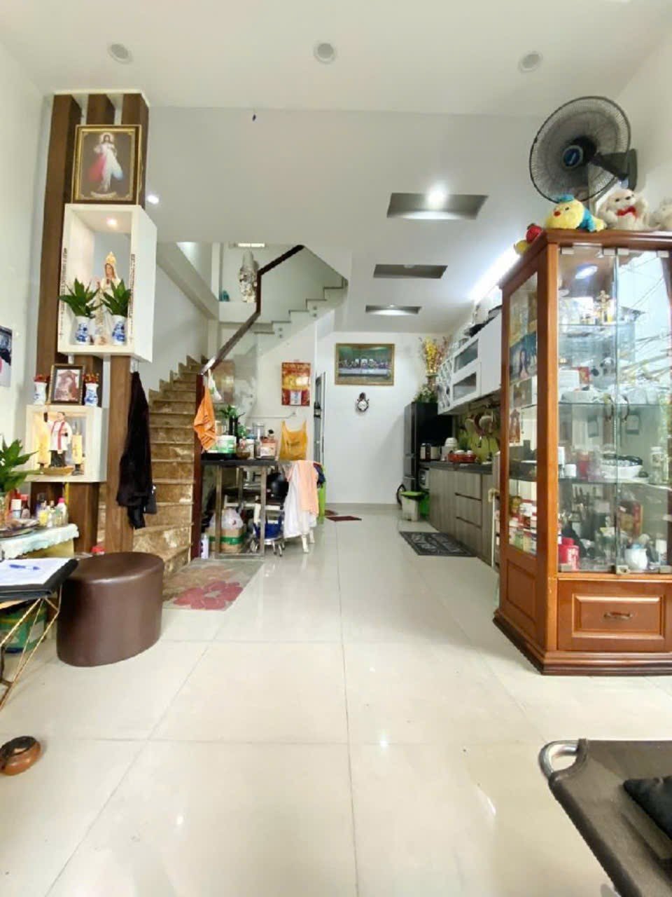 Bán nhà trệt lửng 72m2, hướng tây bắc, gần Làng Đại Học