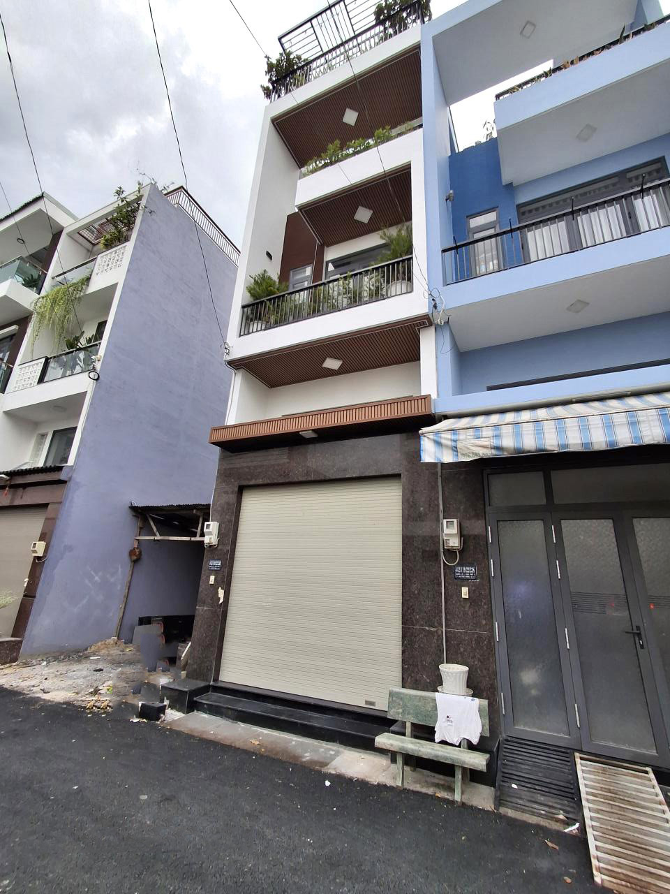 Nhà mới 4 tầng view sông quốc lộ 1a q12, 51m2, 4x13m