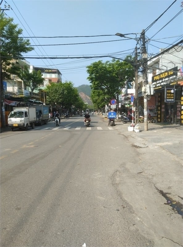 Bán đất ở và kinh doanh đường Nguyễn Hành Khuê Trung Cẩm Lệ 75m2 giá 4,800,000,000 VNĐ