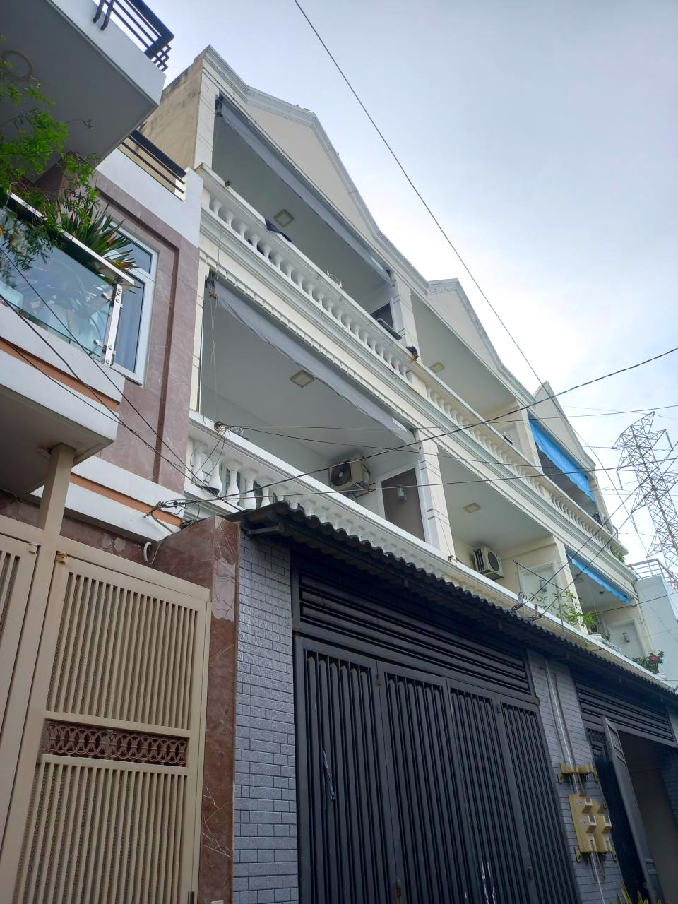 Bán nhà riêng 3 tầng tại chợ Vườn Lài Q12 60m2 giá chỉ 4,5 tỷ