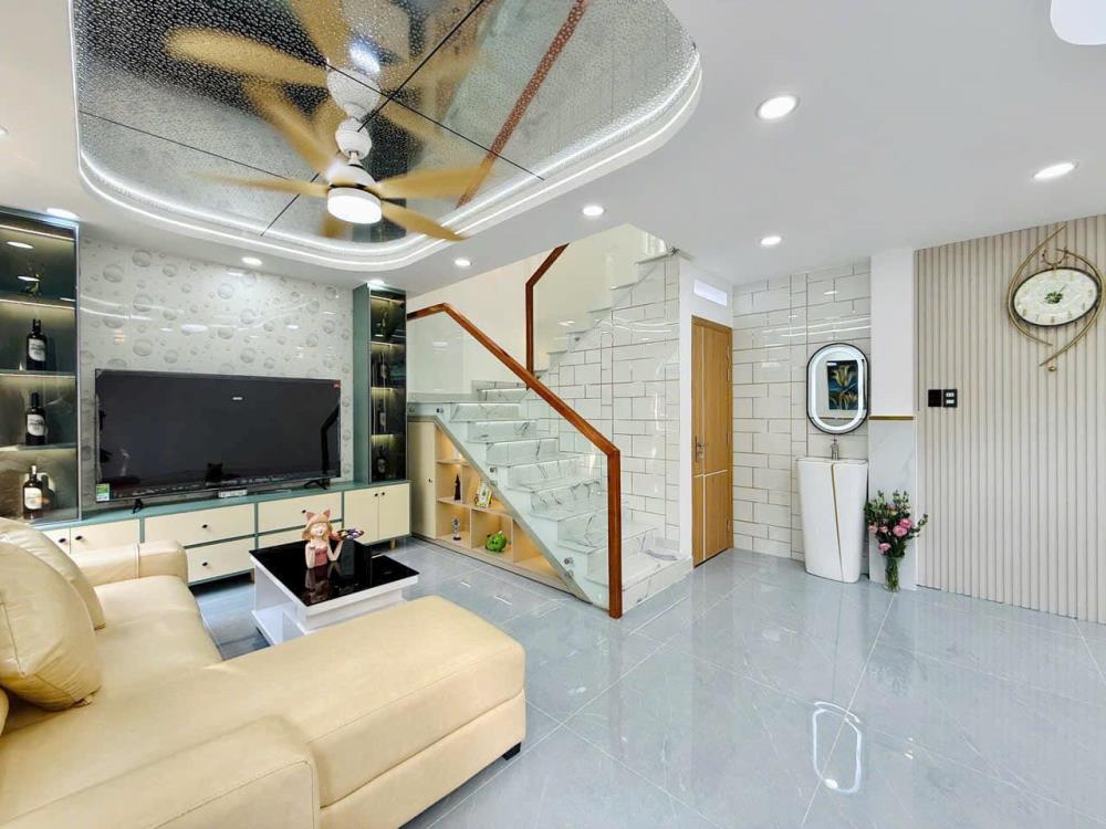 Bán nhà khu Hoàng Văn Thụ, gần KS Đệ Nhất, 4 tầng, 72m², ngang 5m, kinh doanh, giá chỉ hơn 10 tỷ