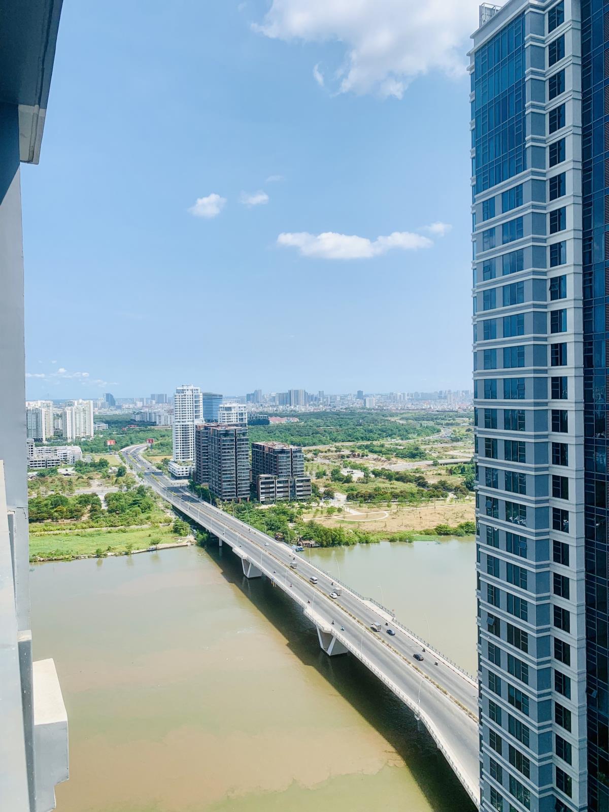 Bán căn hộ chung cư 106m2 tại Chung Cư Sunwah Pearl, Bình Thạnh, Hồ Chí Minh, view sông Sài Gòn